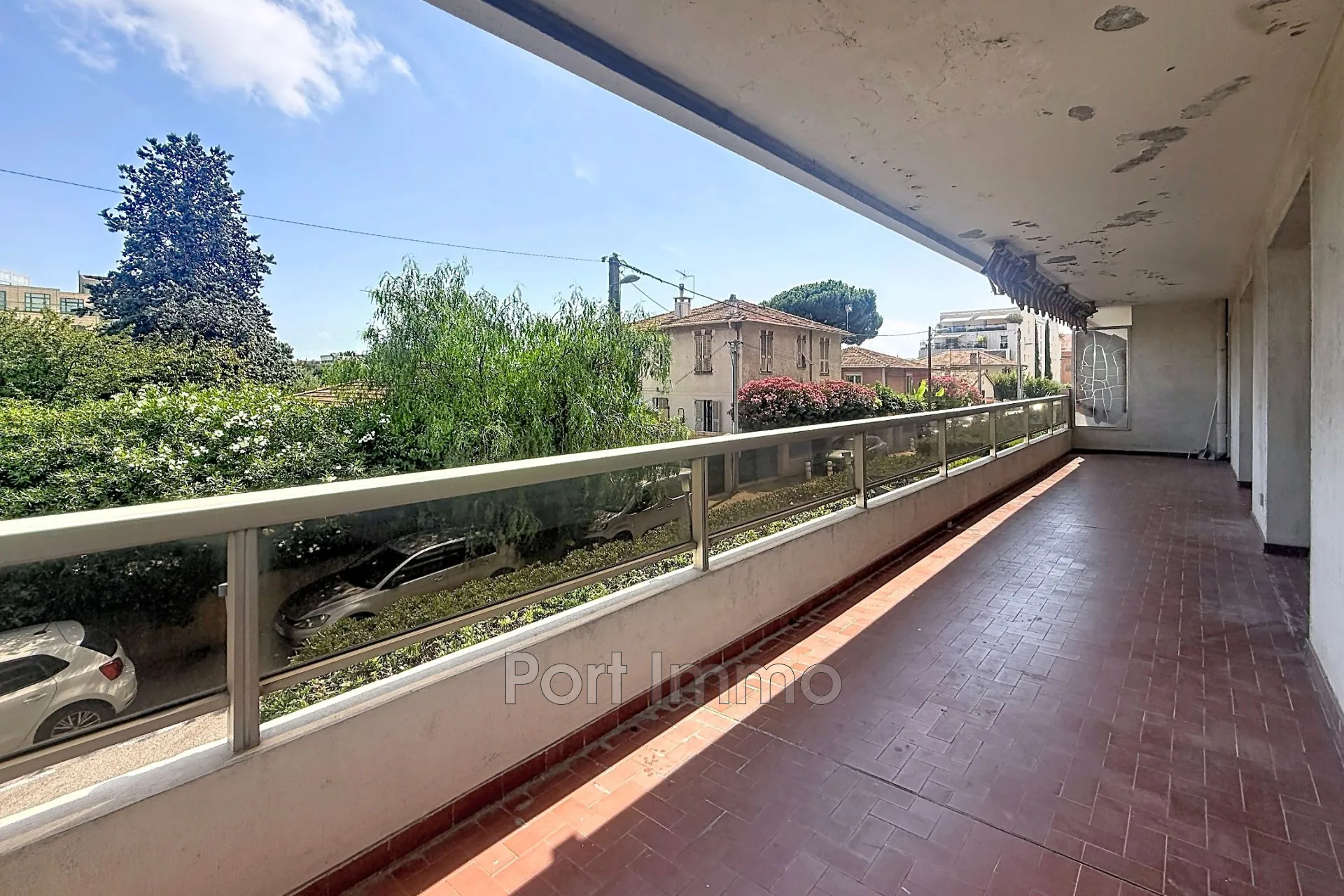 Achat d'un appartement 3 pièces avec terrasse à Saint-Laurent-du-Var