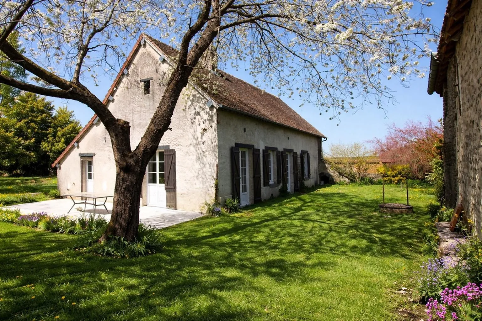 Maison ancienne à vendre à Pacy sur Eure avec jardin et garage
