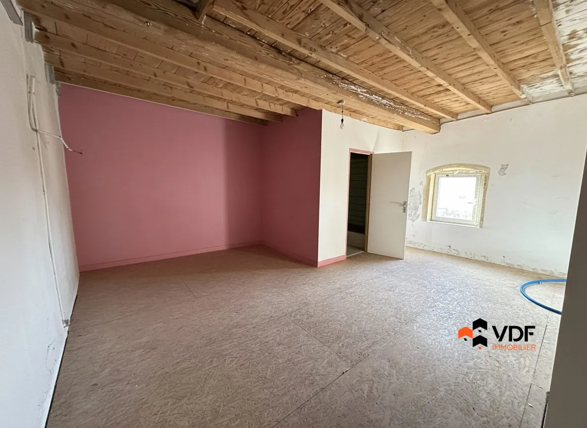 Appartement T2 à vendre à Cuinzier - Opportunité de rénovation et d'investissement