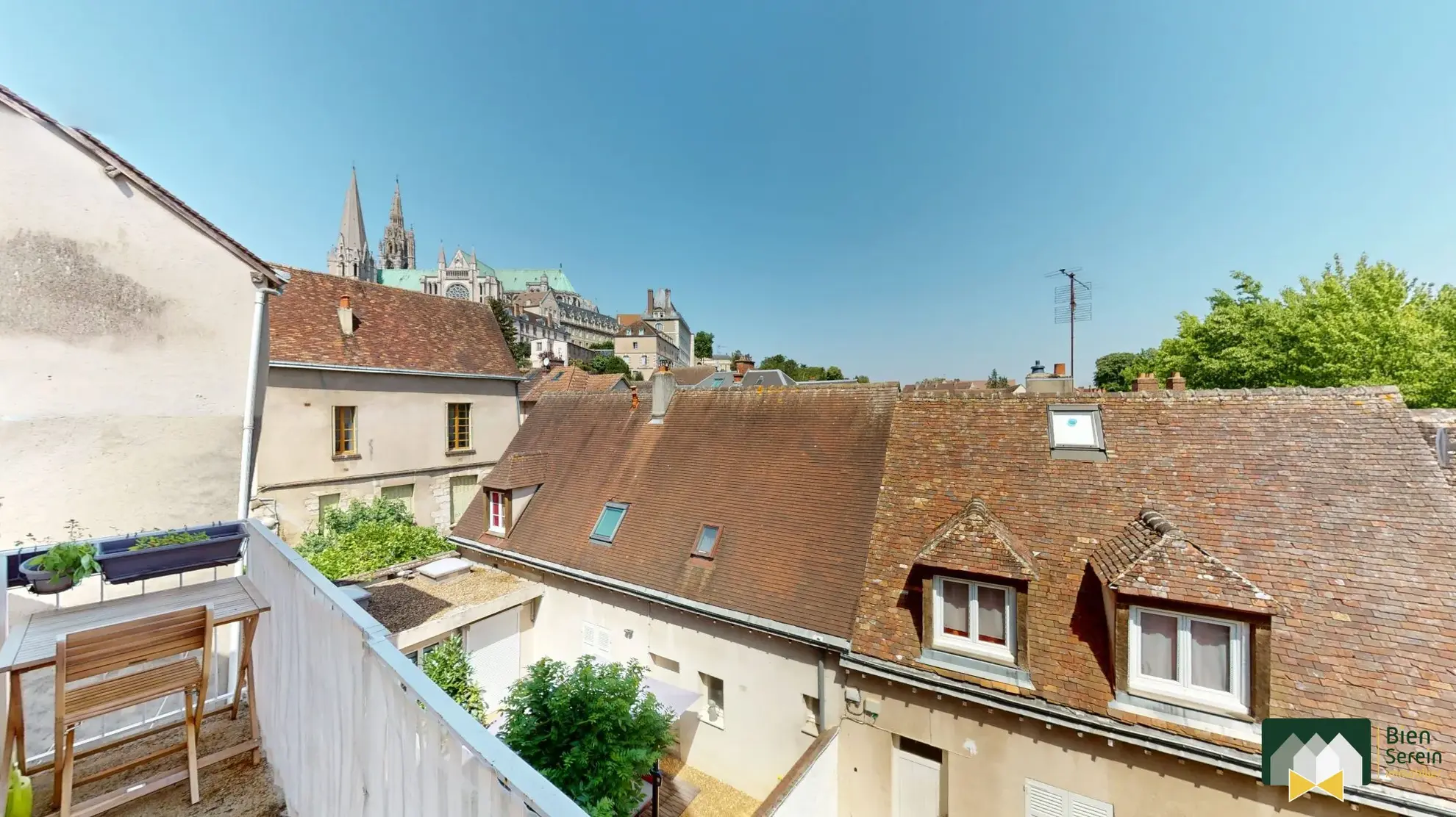 Charmant appartement T2 avec vue sur la cathédrale à Chartres