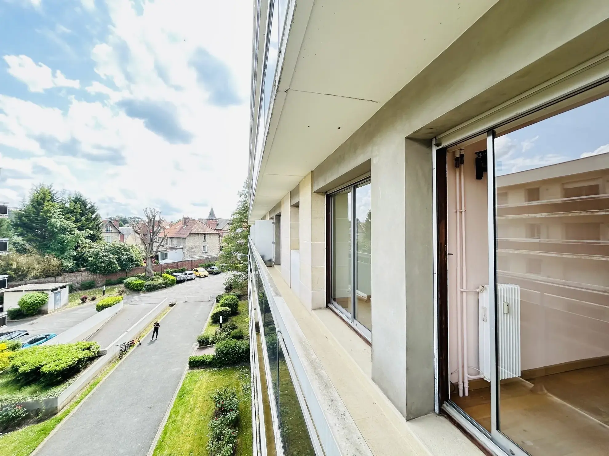 À vendre appartement 3 pièces à Compiègne avec balcon et parking