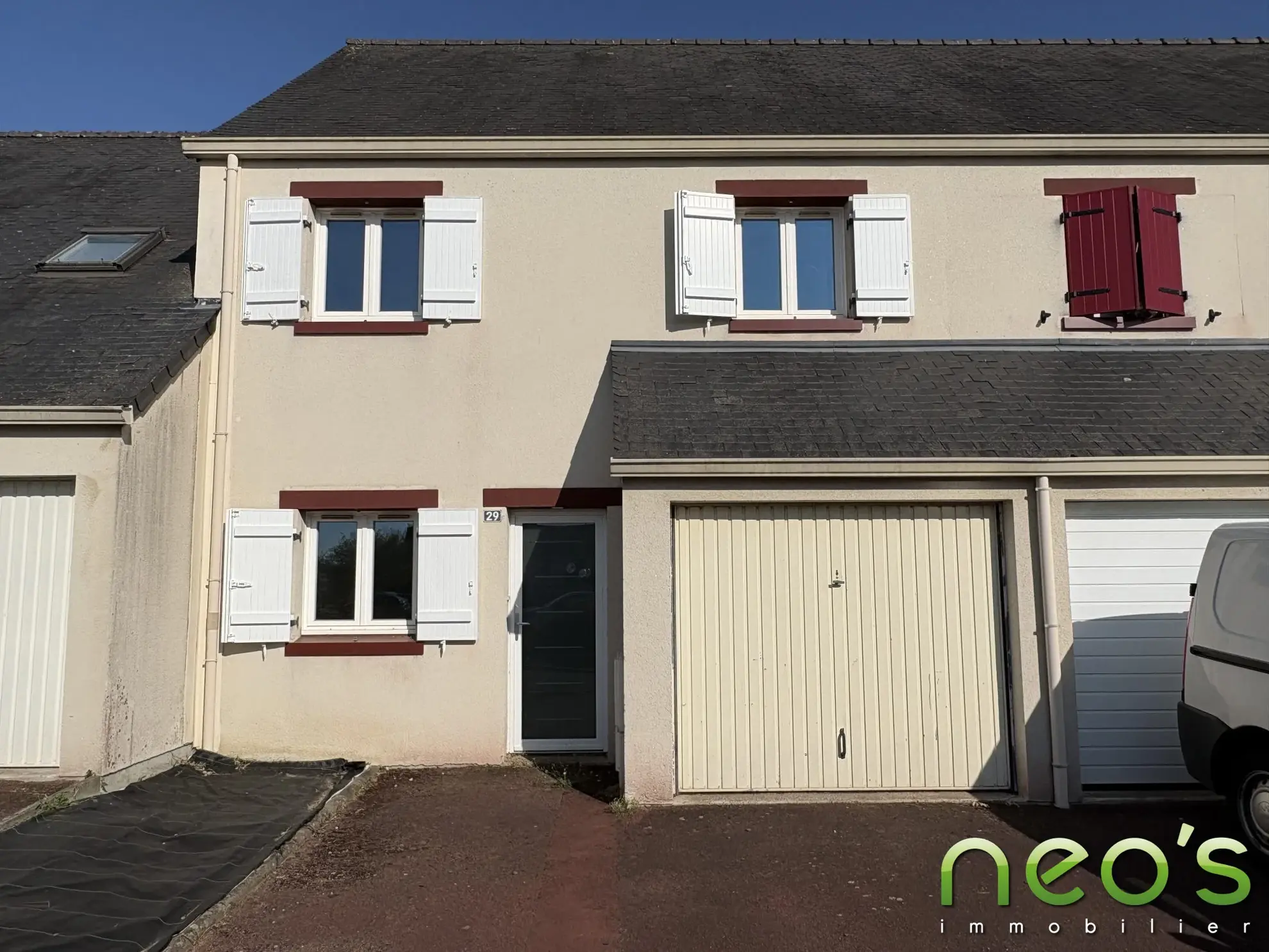 Maison en copropriété à Chemillé, 3 chambres, jardin, garage, proche gare, 84 m²