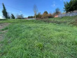 Terrain constructible à Hauterives de 594 m² proche commodités