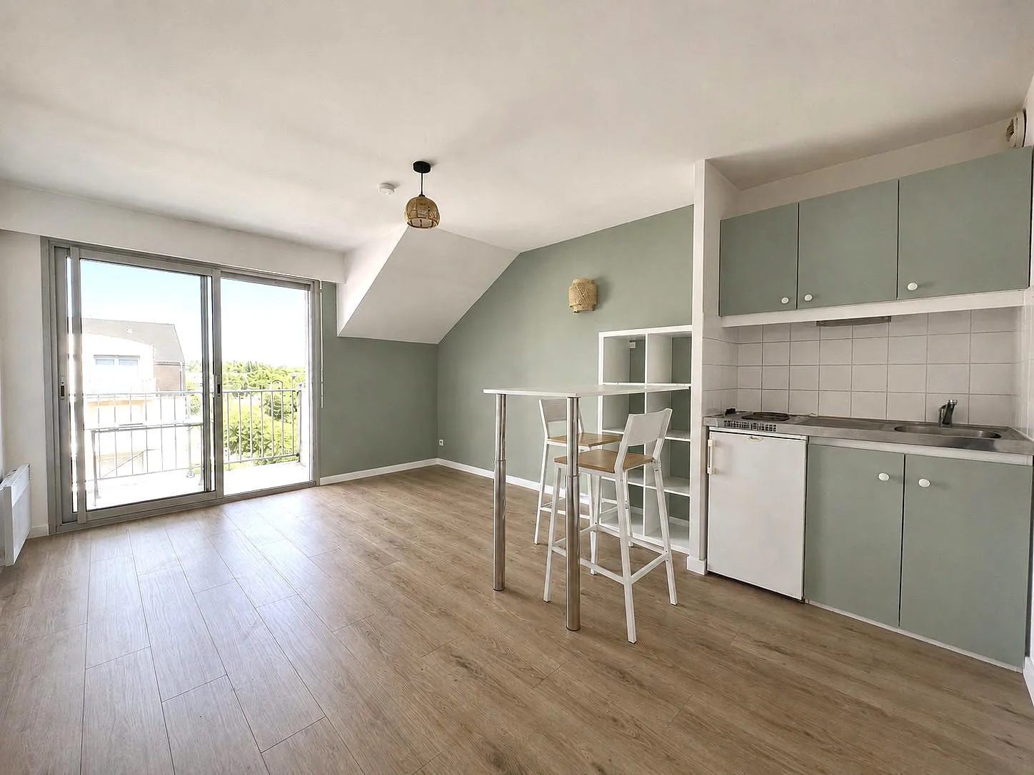 Studio rénové avec balcon et parking à Olivet - Résidence Oxford