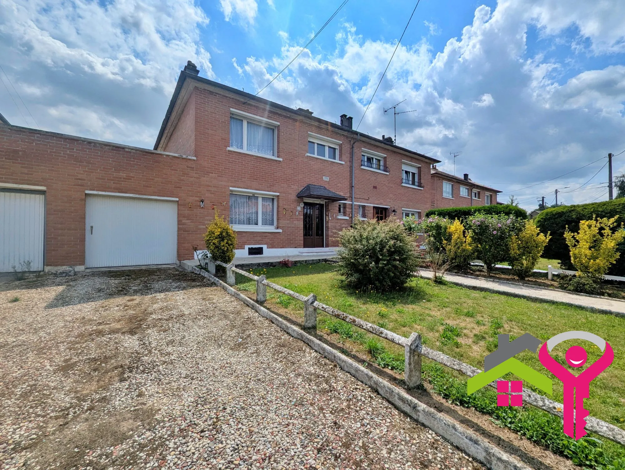 Maison GMF à rénover de 90m² avec jardin et garage à Bazuel