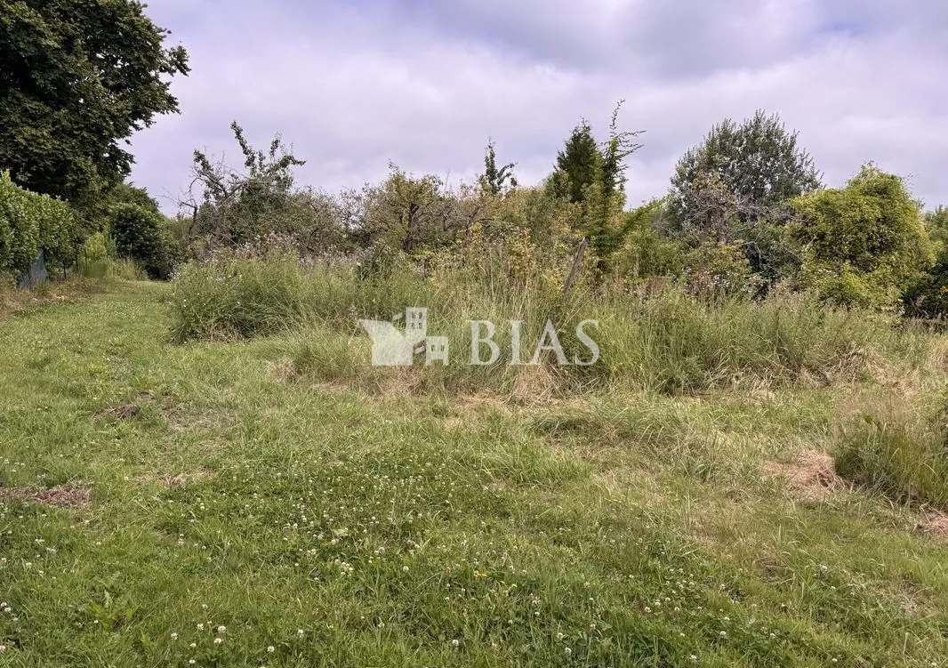 Terrain constructible à 3 km d'Honfleur - 912 m² viabilisés