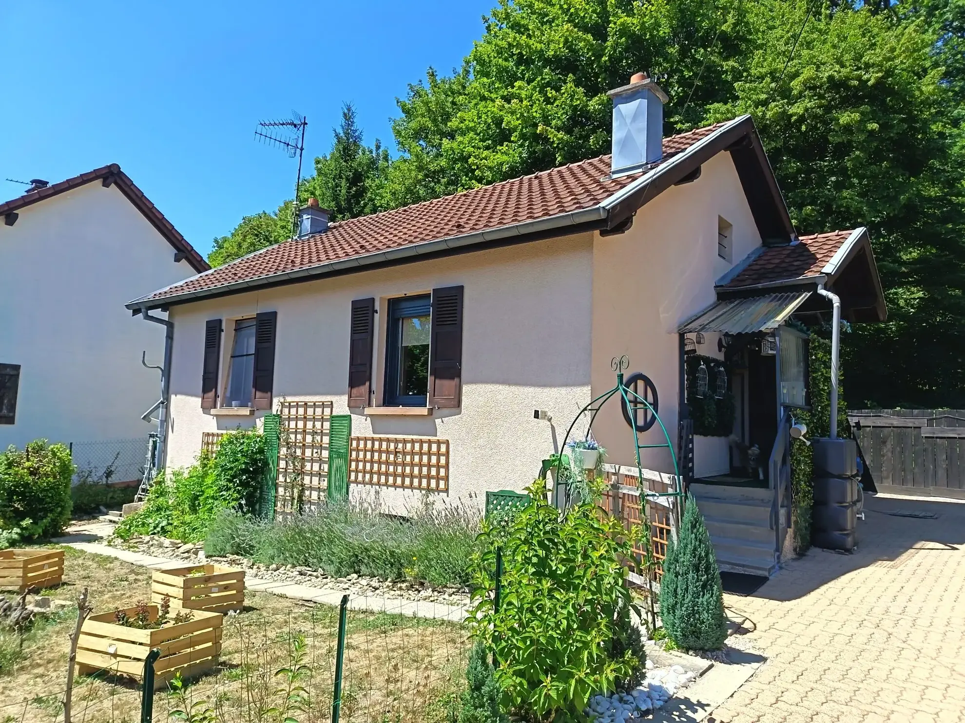 Maison à vendre à Bavilliers - 54 m² avec garage et terrain clos