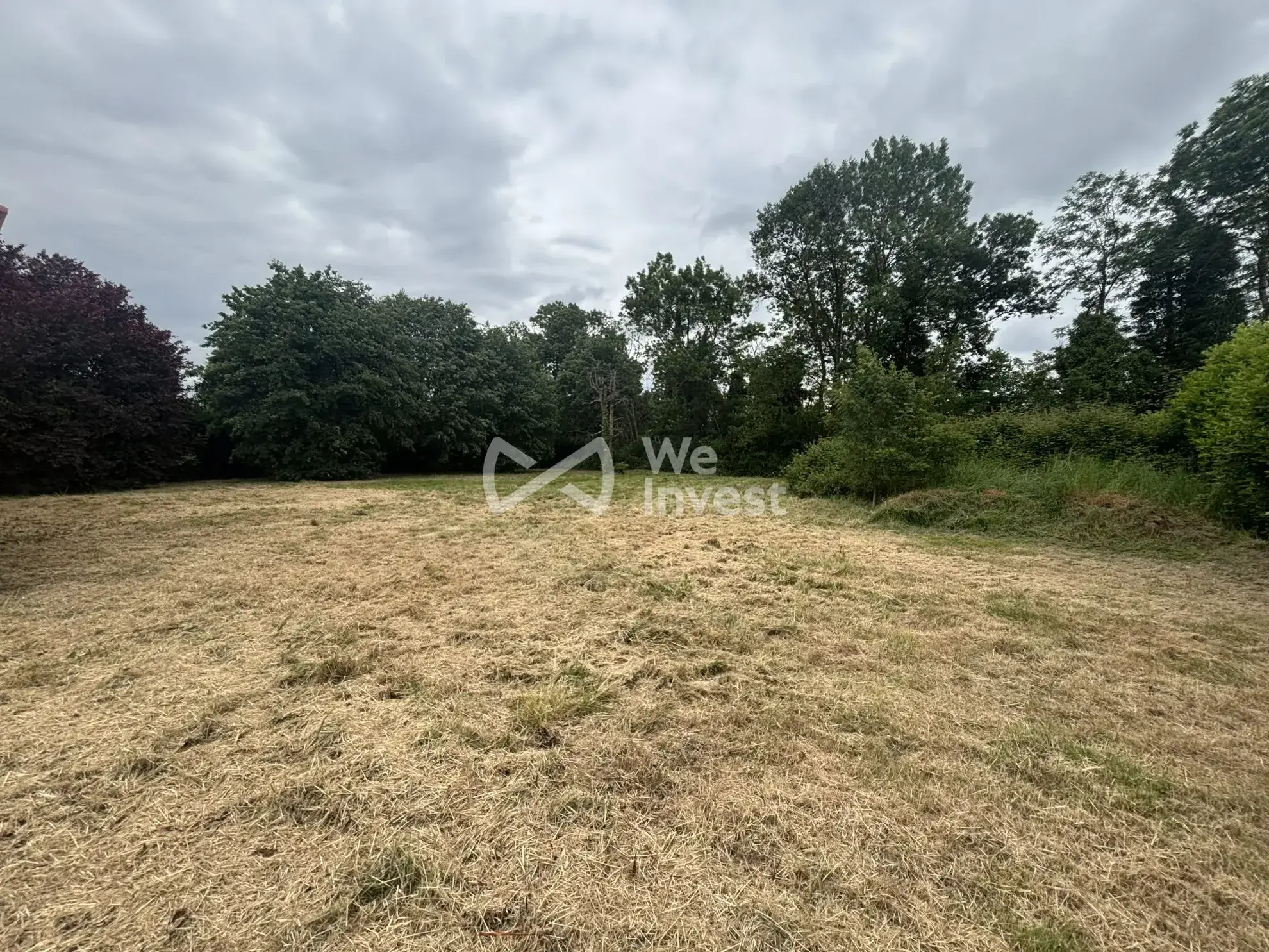 Terrain constructible à vendre à Lacourt-Saint-Pierre, environnement calme et potentiel de construction élevé