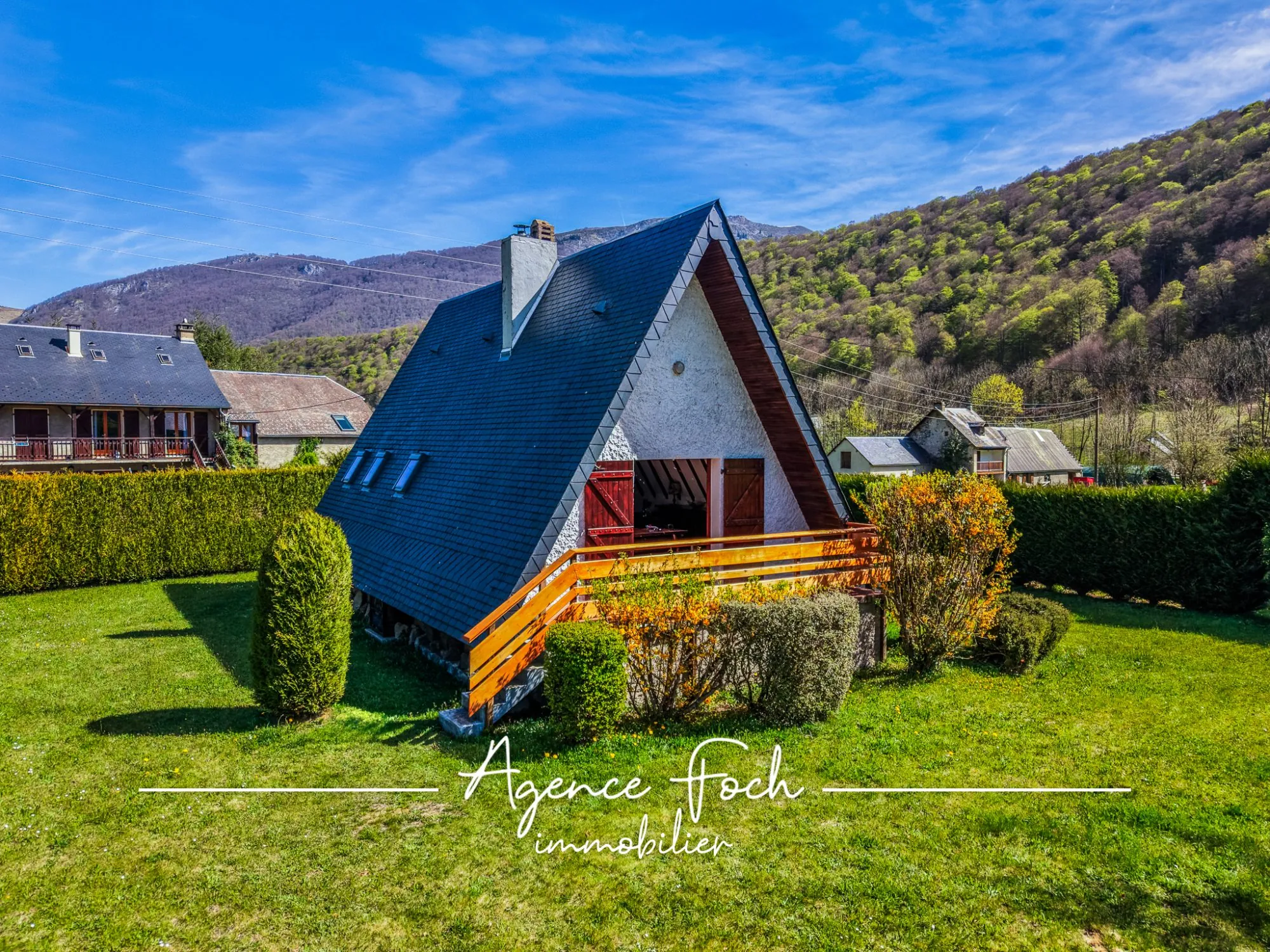 Charmant chalet à vendre à Campan avec vue sur les Pyrénées, idéal pour amoureux de la montagne