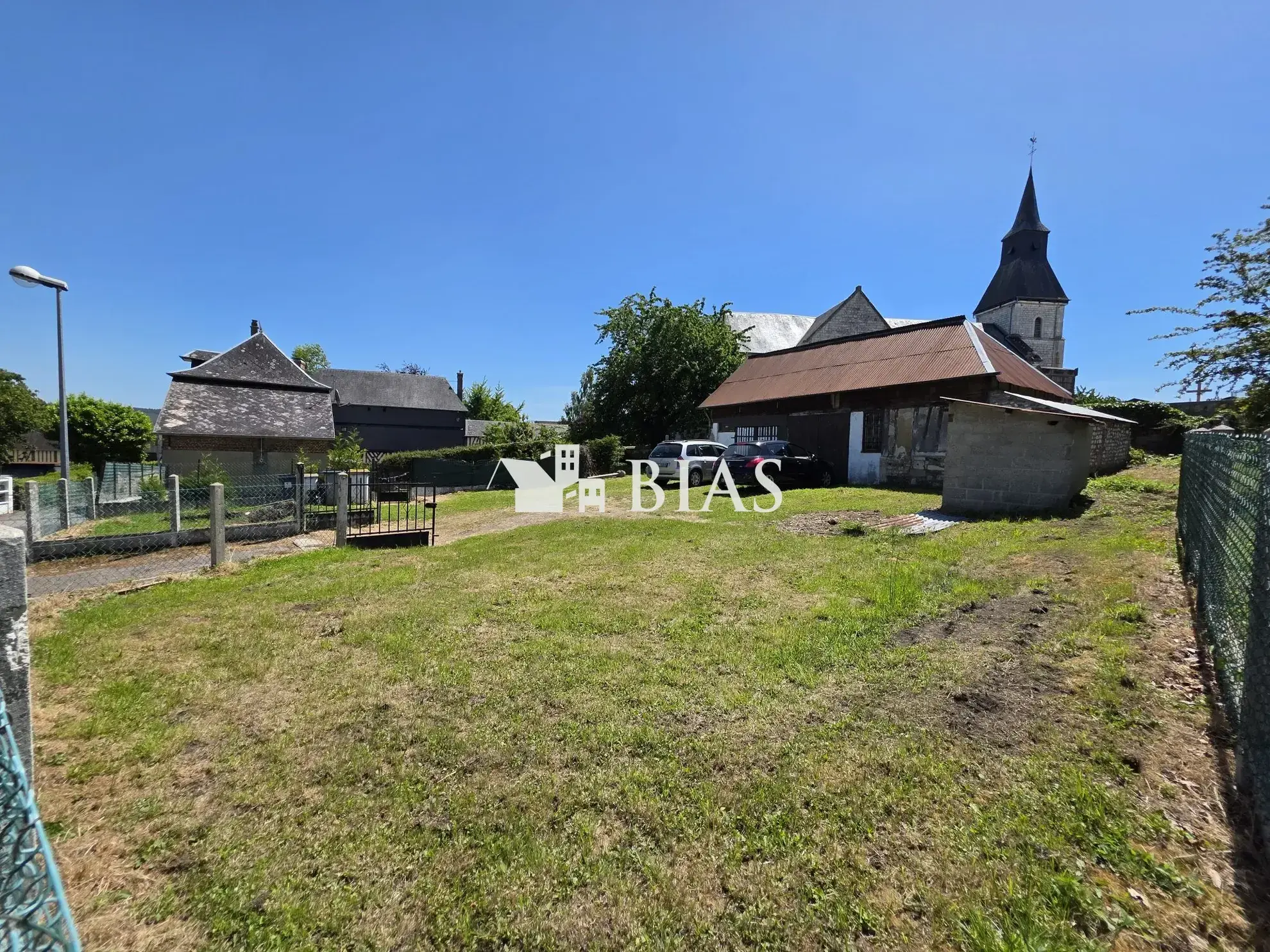 Terrain constructible de 500 m² au cœur du Mesnil Sous Jumièges