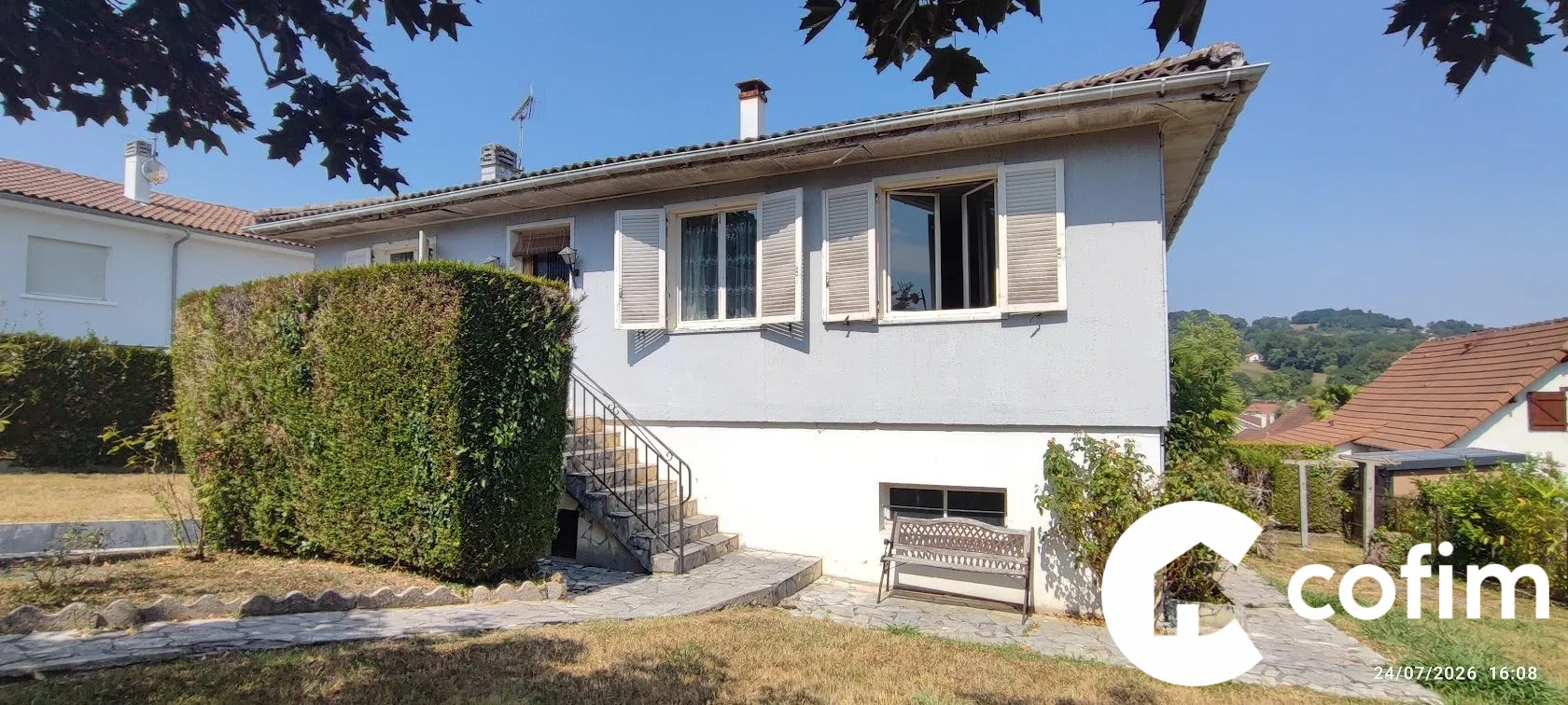 Maison à rénover à Gan avec grand terrain et potentiel élevé