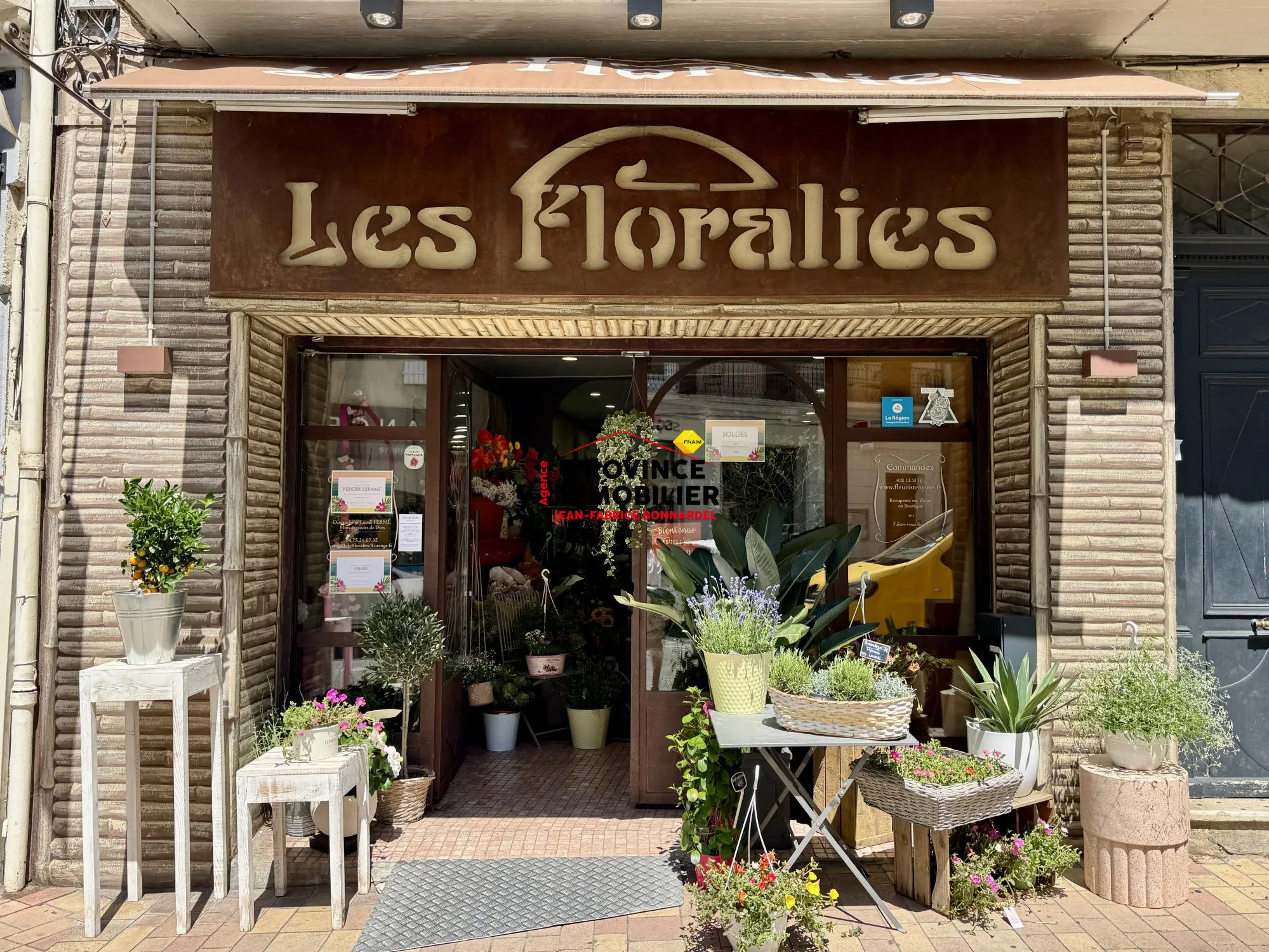 Fonds de commerce de fleuriste à Nyons, emplacement exceptionnel