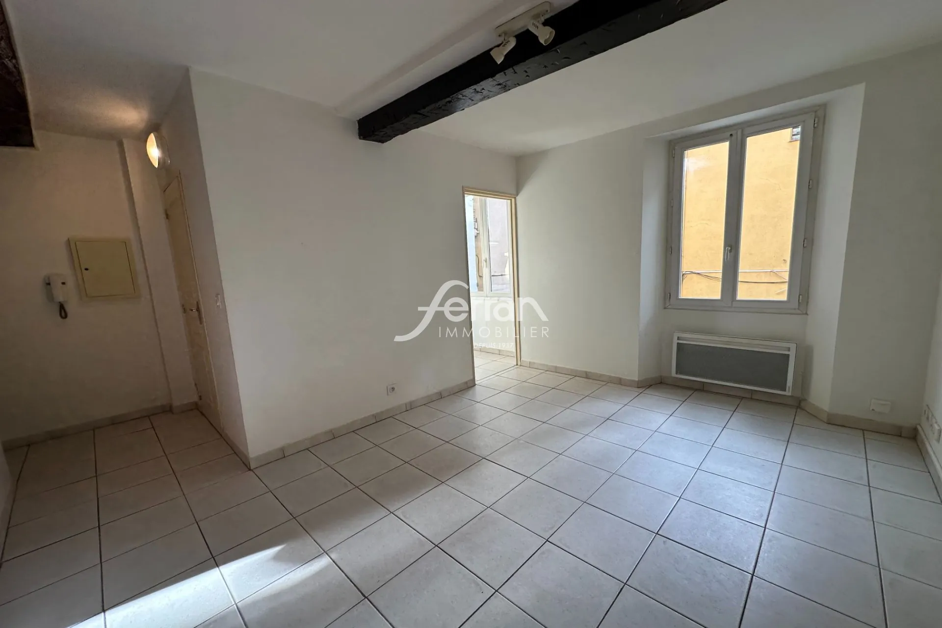 Studio à vendre à Trans-en-Provence - 19 m² avec vue citadine