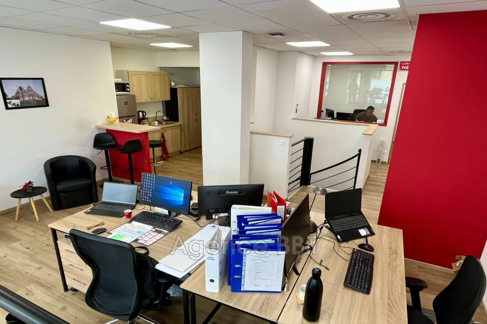 Local commercial de 123 m² à Nice, Saint Roch, avec parking