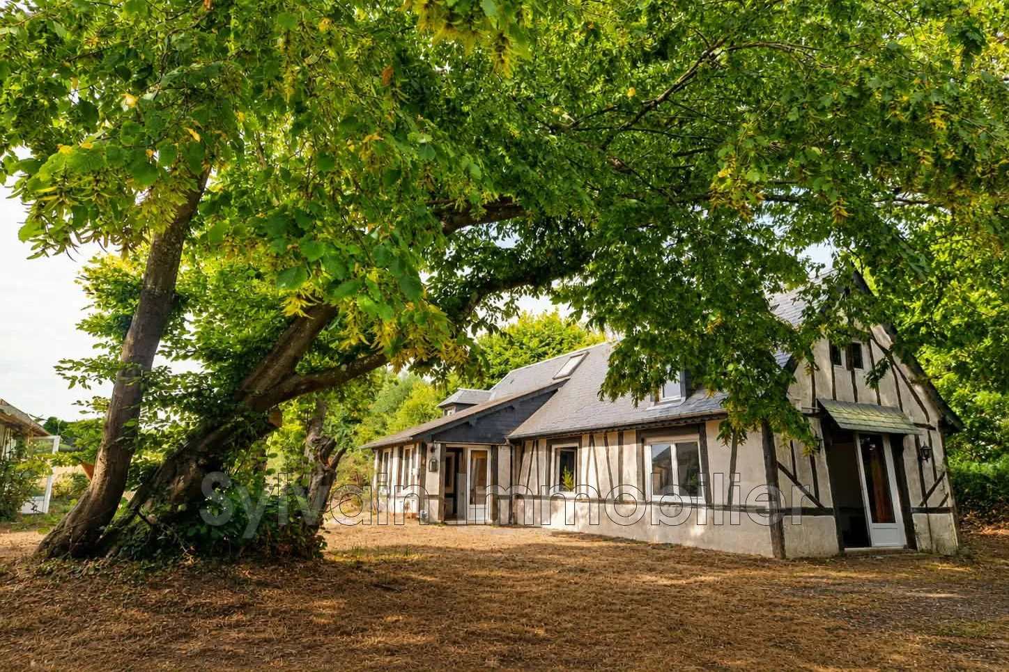 Charmante maison de campagne rénovée avec dépendance près de Forges-les-Eaux