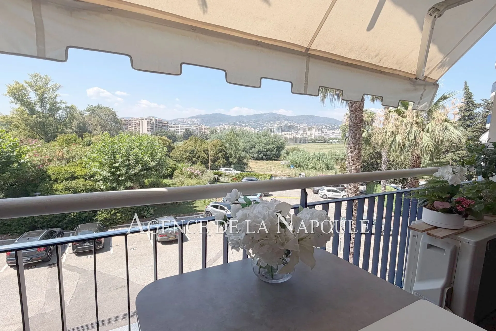 Studio à vendre de 32 m² avec balcon et piscine à Mandelieu-la-Napoule