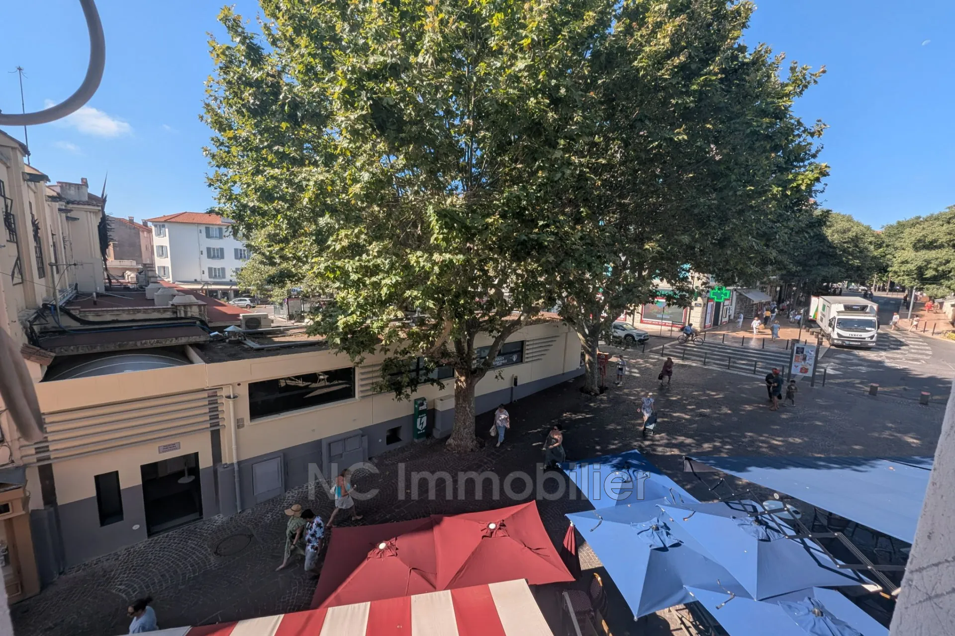 Appartement à rénover dans la vieille ville d'Antibes avec fort potentiel