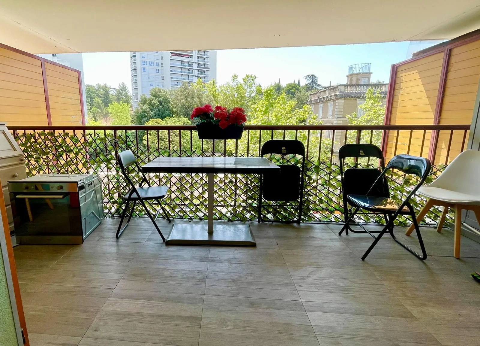 Bel appartement de 66 m² avec deux terrasses et parking à Marseille