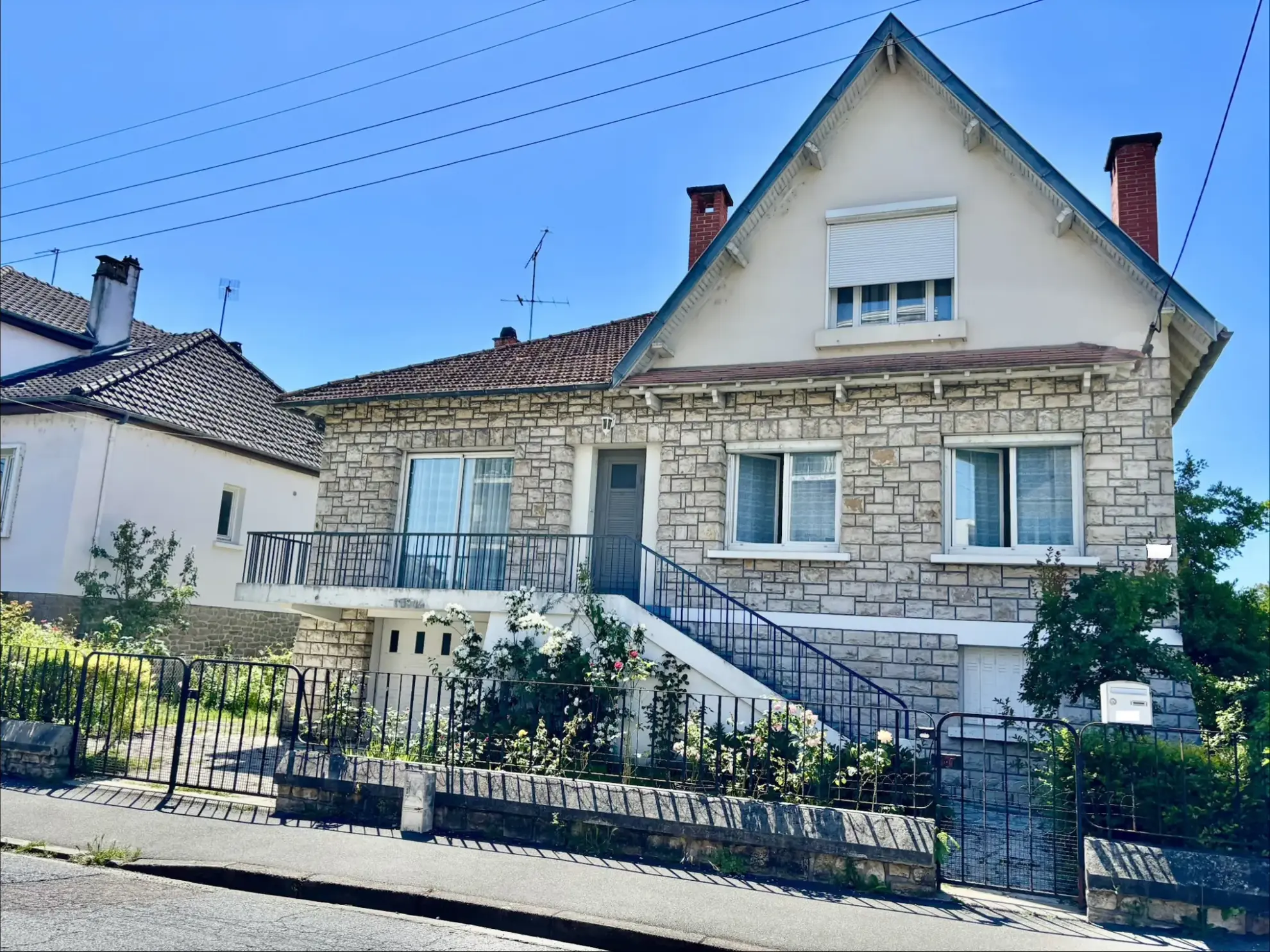 Belle maison en pierre de 154 m² à Brive la Gaillarde, quartier des Lycées avec terrasse et garage