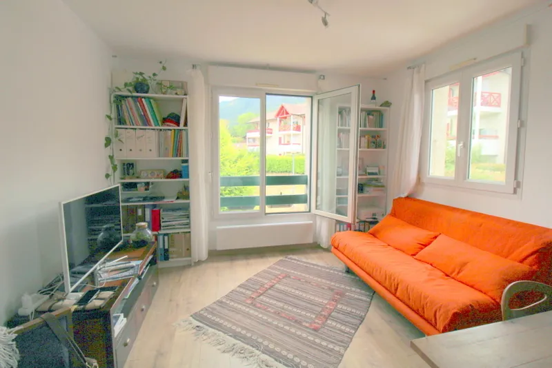 Appartement T1 Bis à Crozet avec parking et cave - Opportunité rare