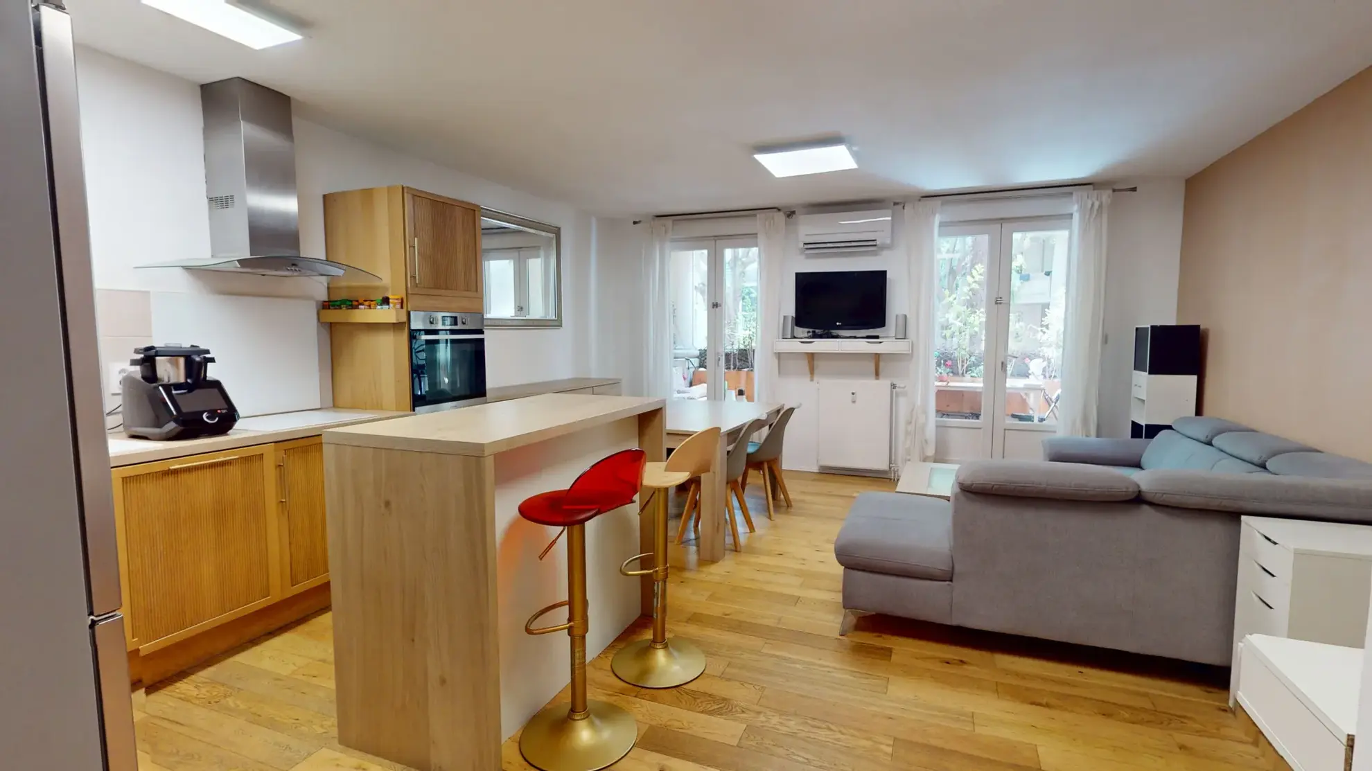 Appartement T3 rénové avec terrasse et parking à Montpellier Antigone