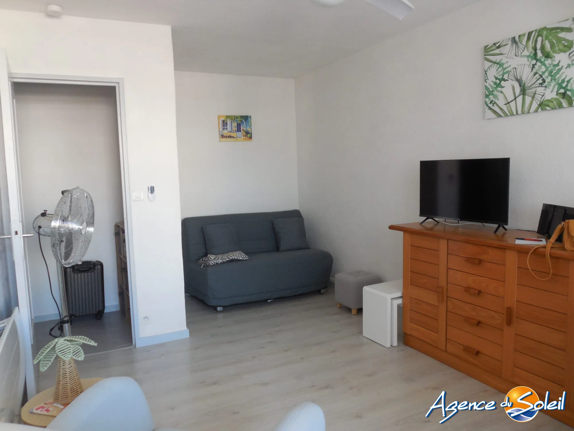 Studio à Port-la-Nouvelle à 200 mètres de la mer, vendu meublé, sans travaux