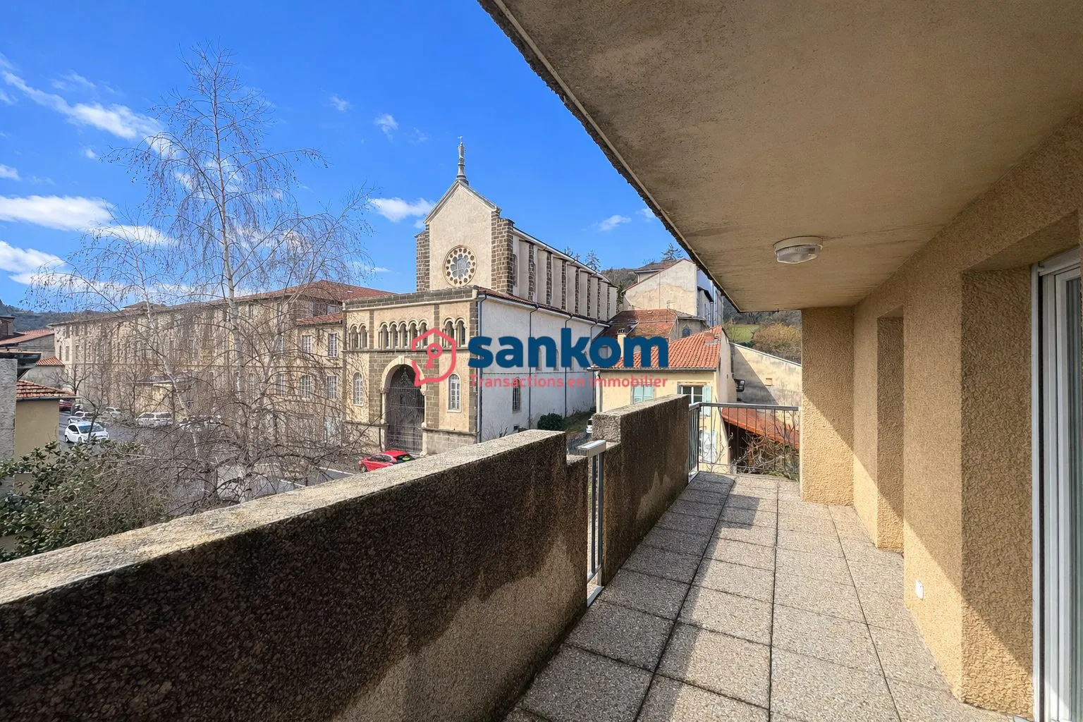 Appartement 2 pièces rénové de 54 m² à Vals-près-le-Puy avec garage et cave