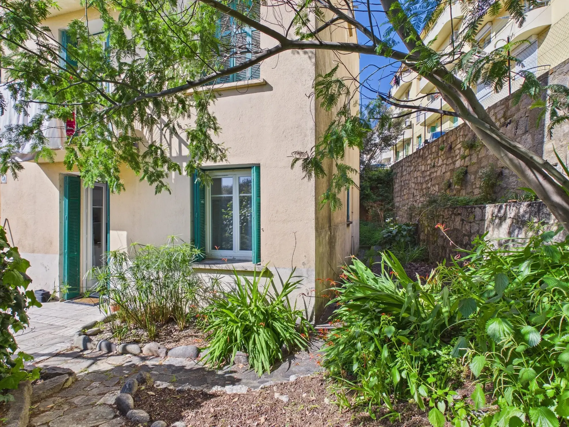 Appartement T3 avec Jardin à Vendre Quartier Saint Jean à Ajaccio