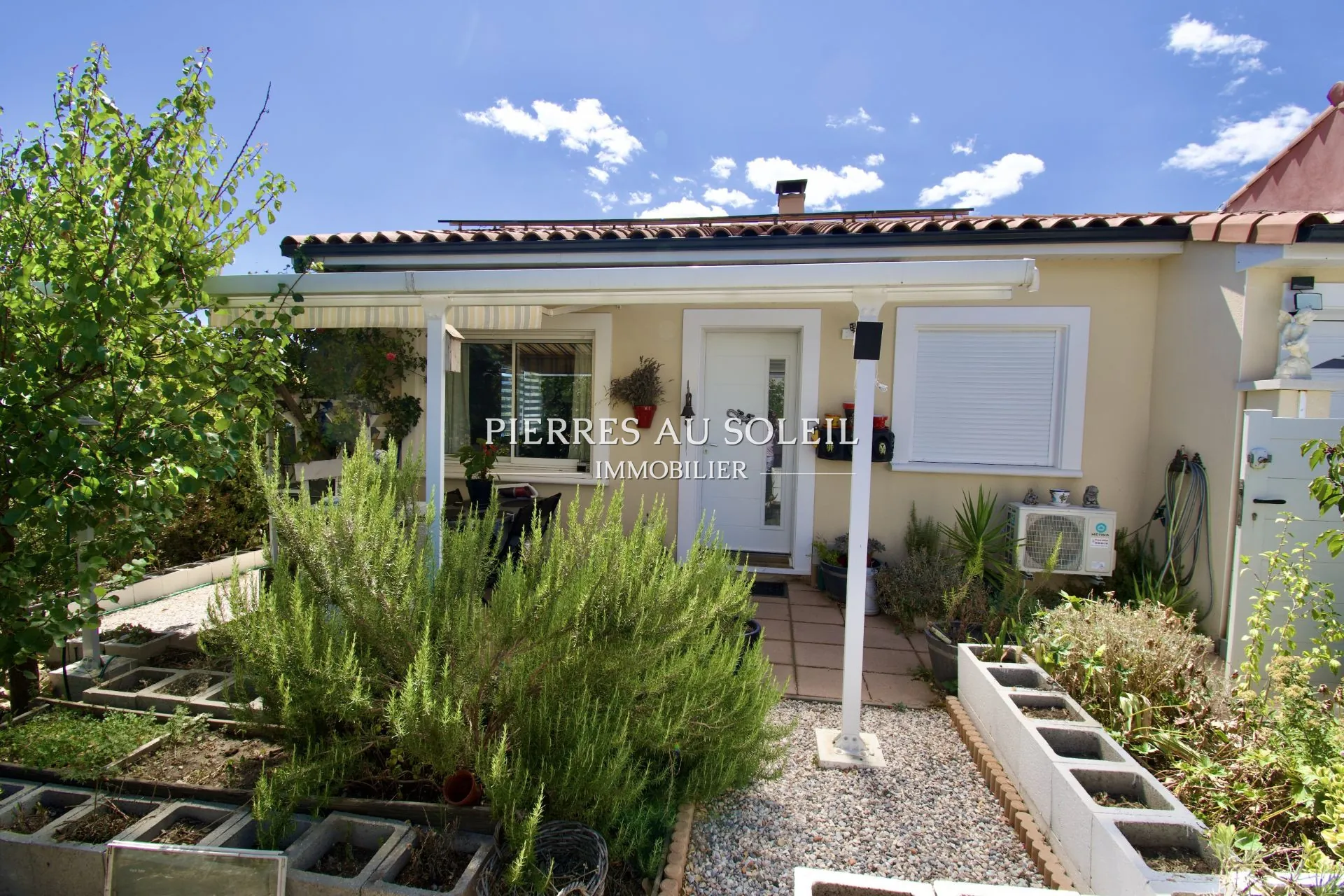Villa 3 pièces à Bédarieux avec garage, terrain arboré et équipements modernes