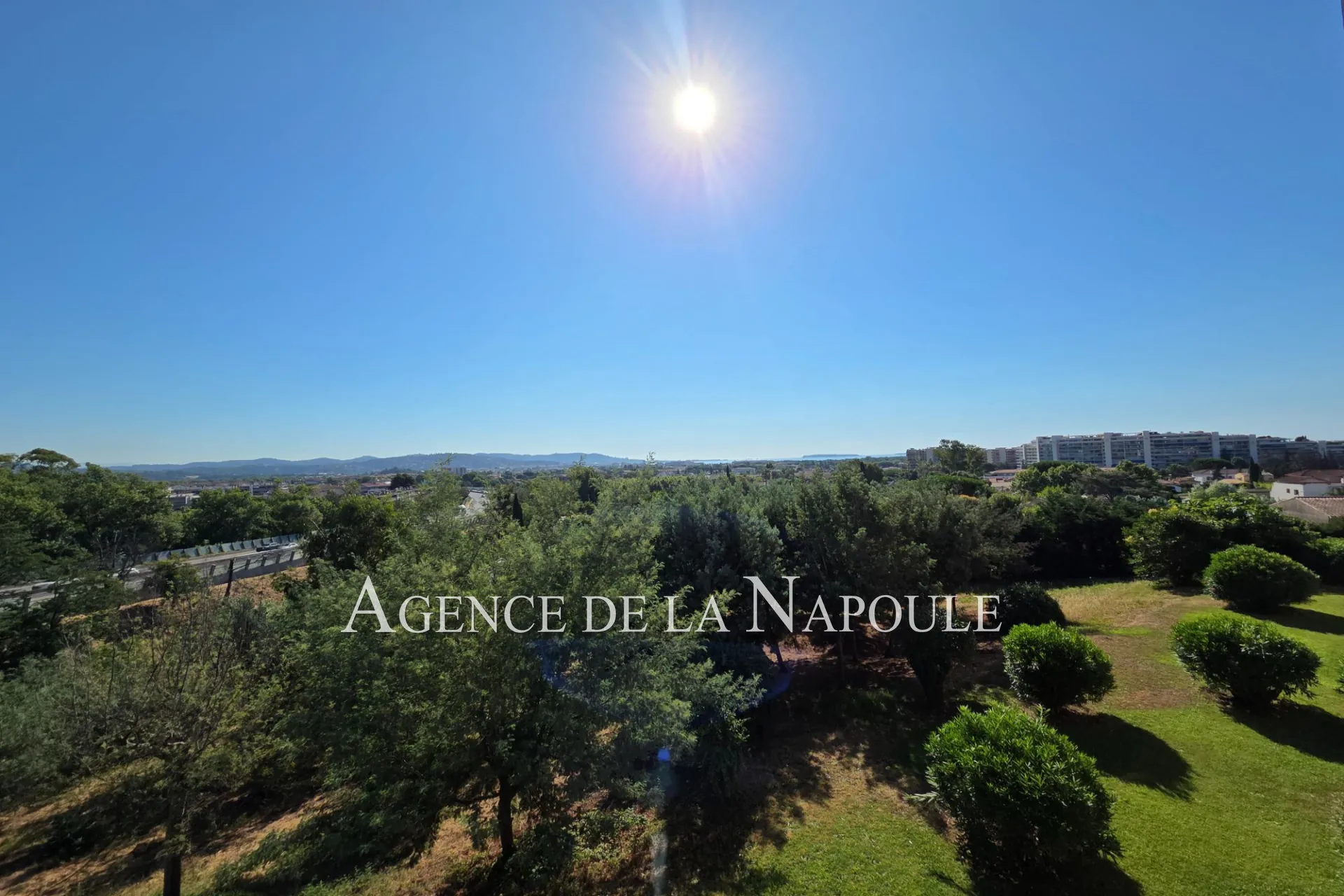 Appartement 2 pièces avec vue mer à Mandelieu-la-Napoule