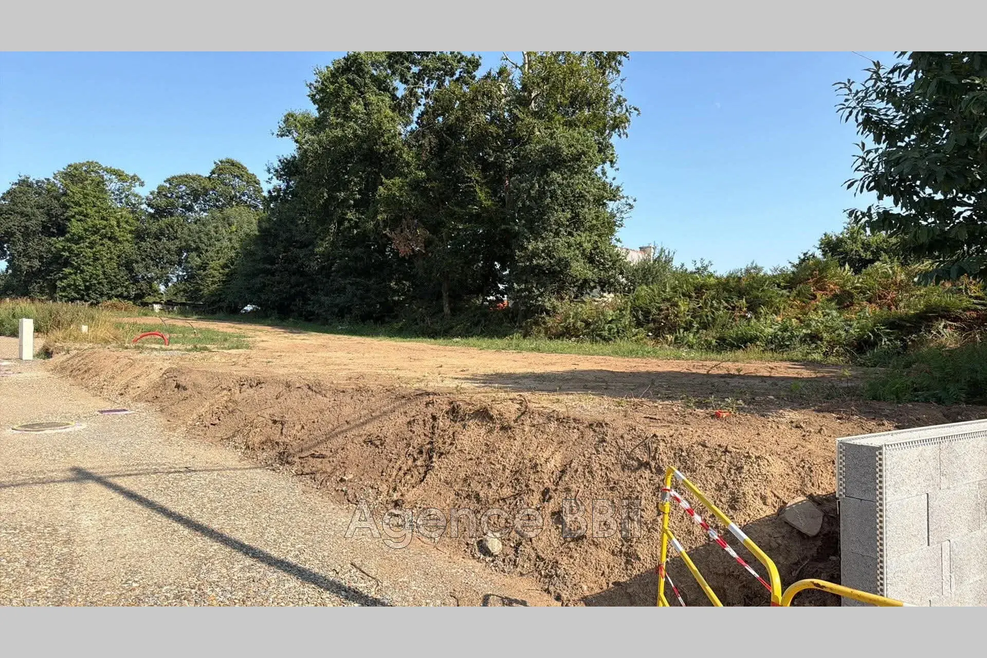 Terrains viabilisés à vendre à Ploubezre, idéal pour construire