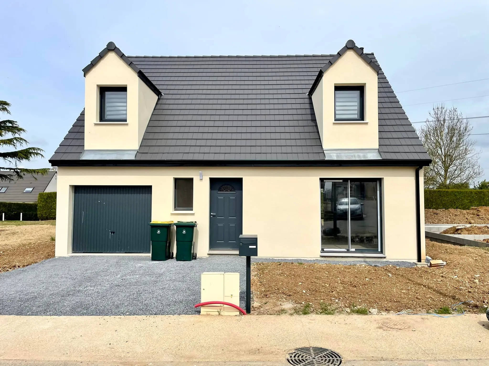 Maison neuve 124 m² avec 4 chambres et garage à Bailleul-sur-Théain