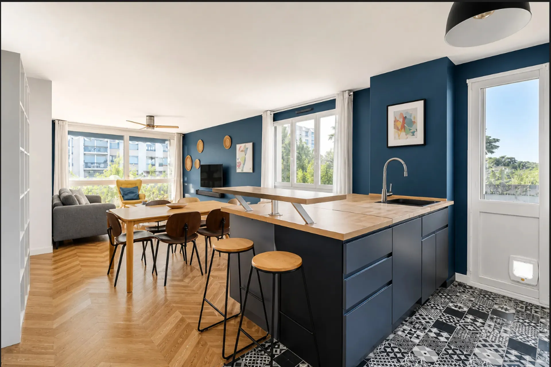 Appartement T3 rénové de 73 m² avec balcon et parking à Saint-Genis-Laval