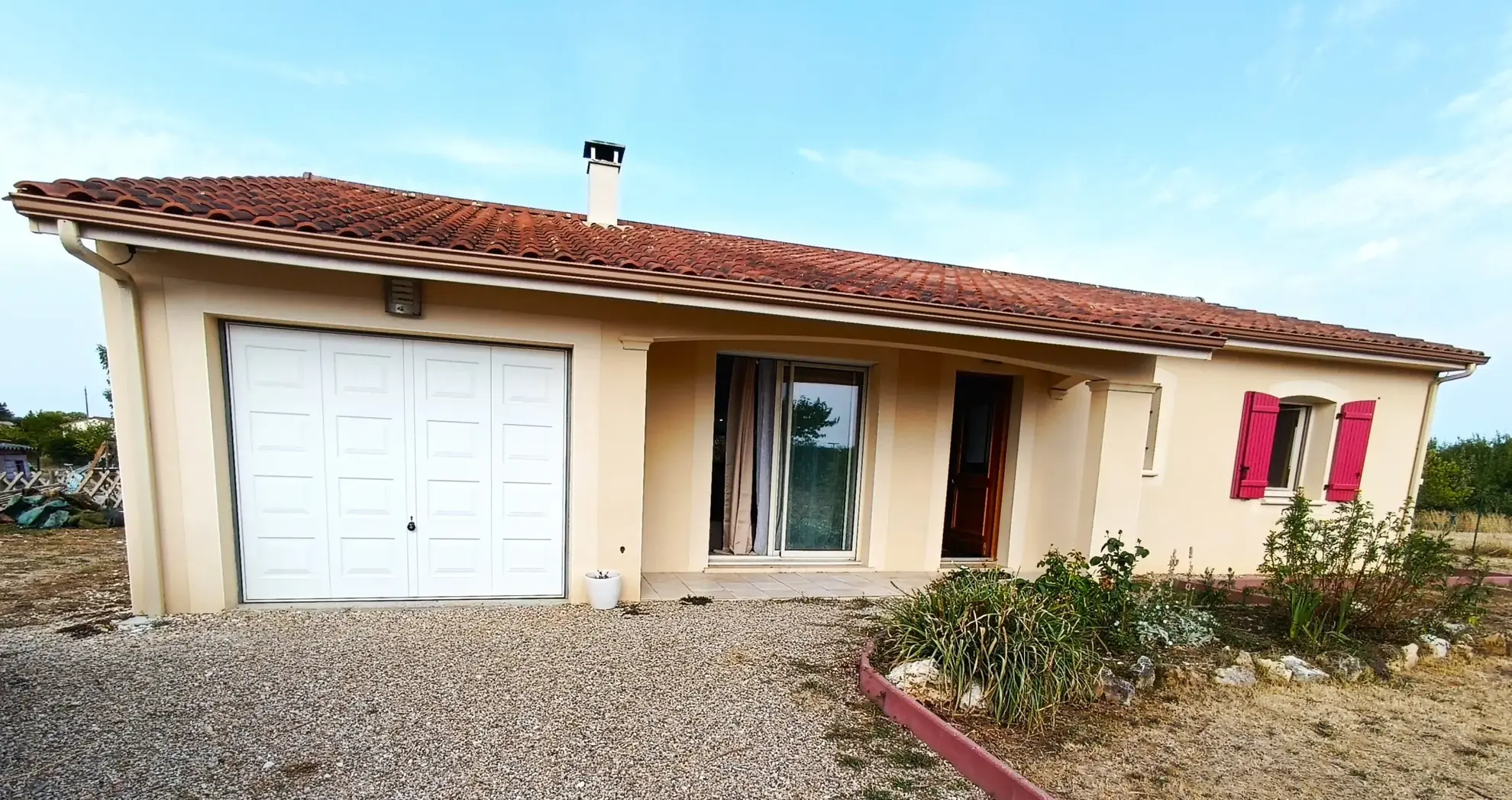 Maison 3 chambres avec véranda et jardin clos à Naussannes