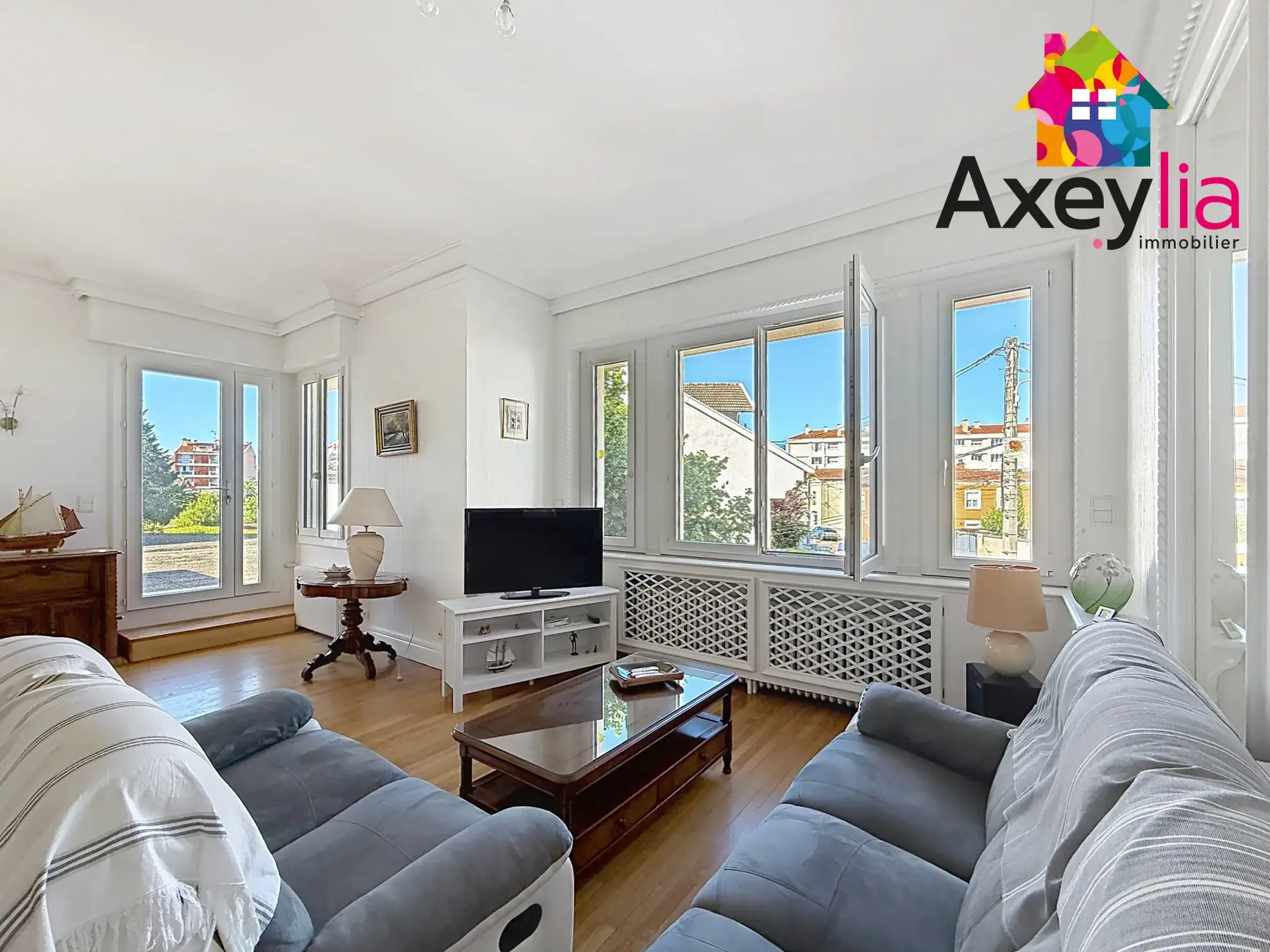 À vendre maison familiale rénovée avec jardin et garage à Roanne centre