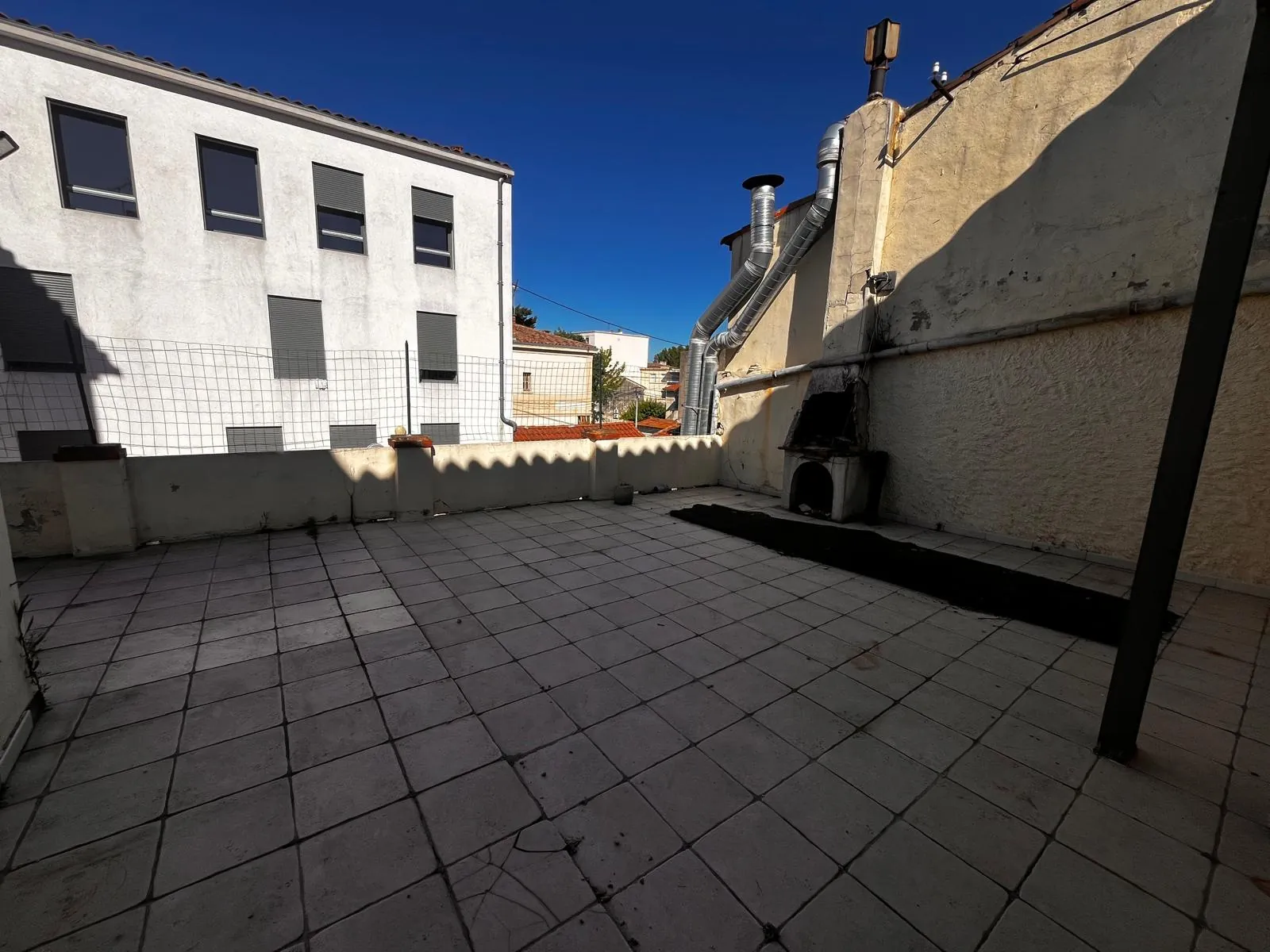Appartement T3 avec grande terrasse en centre-ville de Marignane