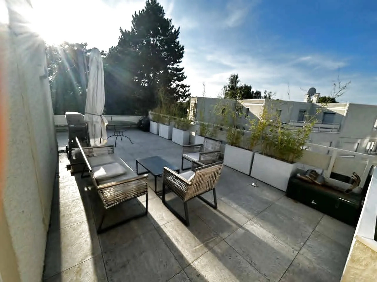 Appartement 2 pièces de 54 m2 avec grande terrasse à Trappes