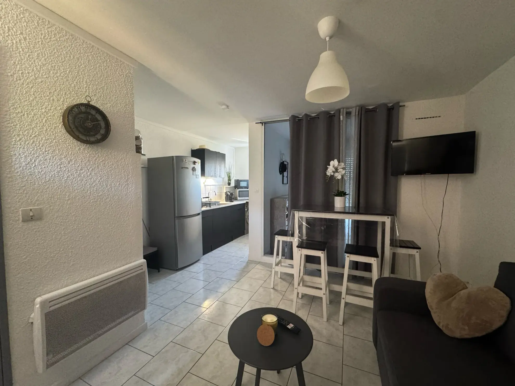 Studio rénové avec vue sur le port au Cap d'Agde – Idéal investisseurs ou pied-à-terre