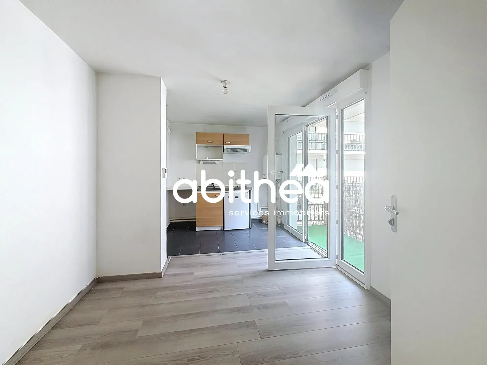 Studio à vendre à Wasquehal avec balcon et parking sécurisé