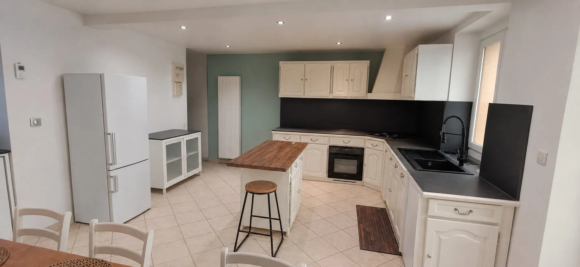 Appartement en rez-de-chaussée de 121 m² à Charleville-Mézières avec extérieur
