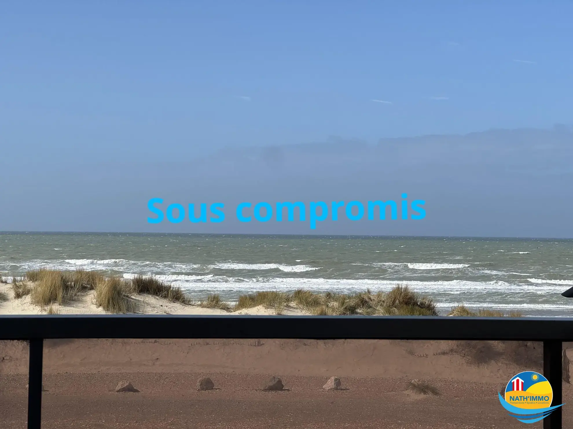 Studio cabine FACE MER à Fort-Mahon-Plage avec balcon et vue sur la mer