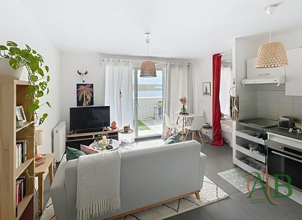 Appartement T1 bis à vendre à Anglet avec terrasse et parking