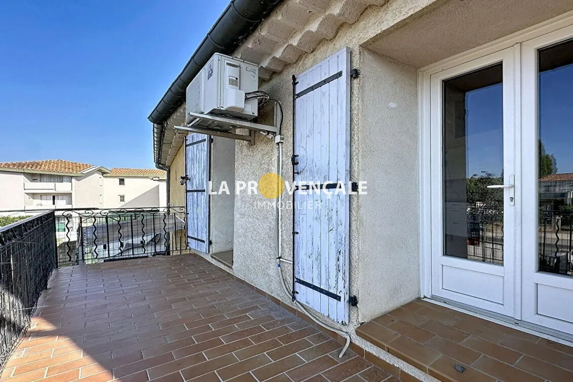 Charmant appartement de 3 pièces à Trets avec terrasse et garage