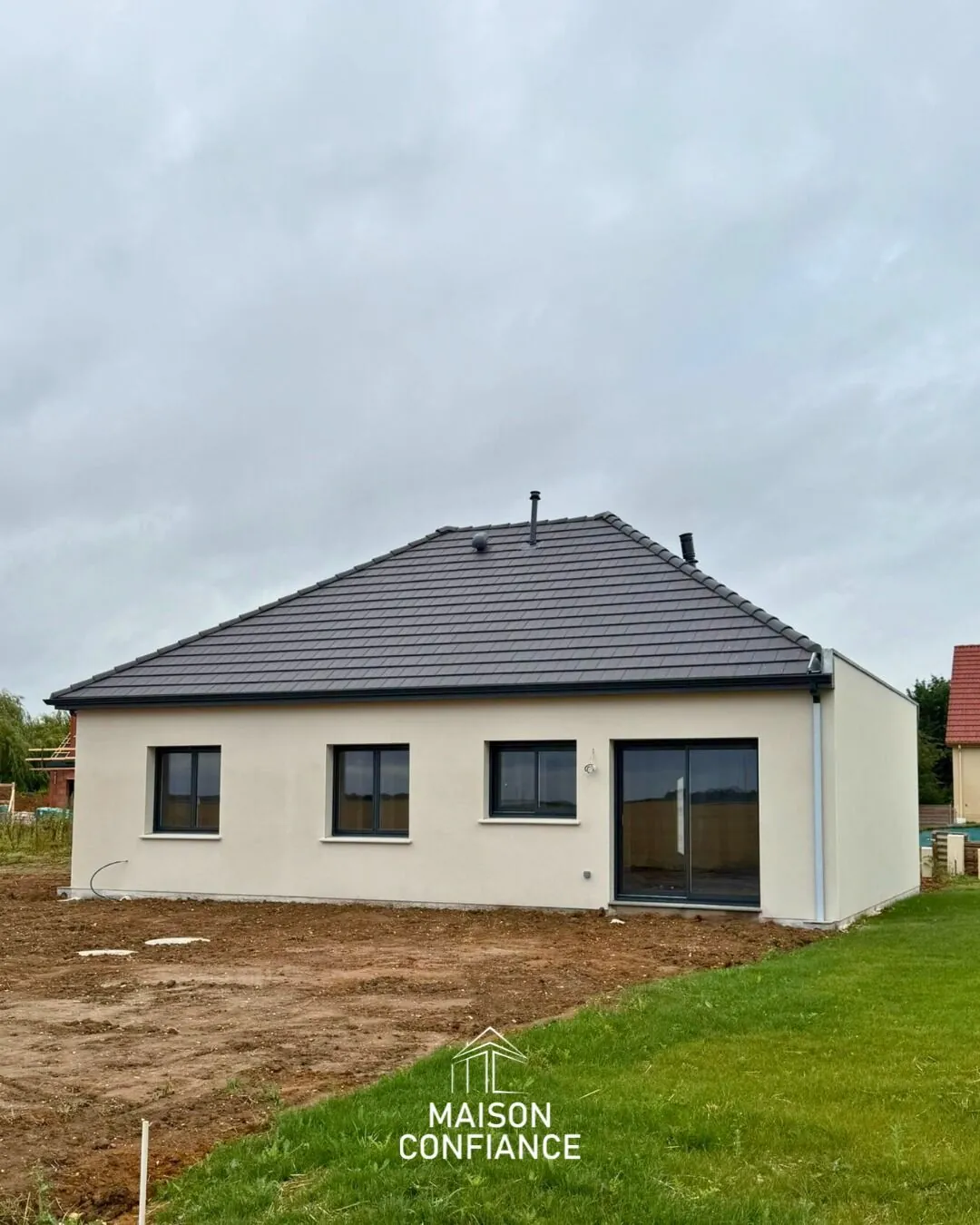 Maison contemporaine neuve à Bourdon avec 3 chambres et garage intégrée
