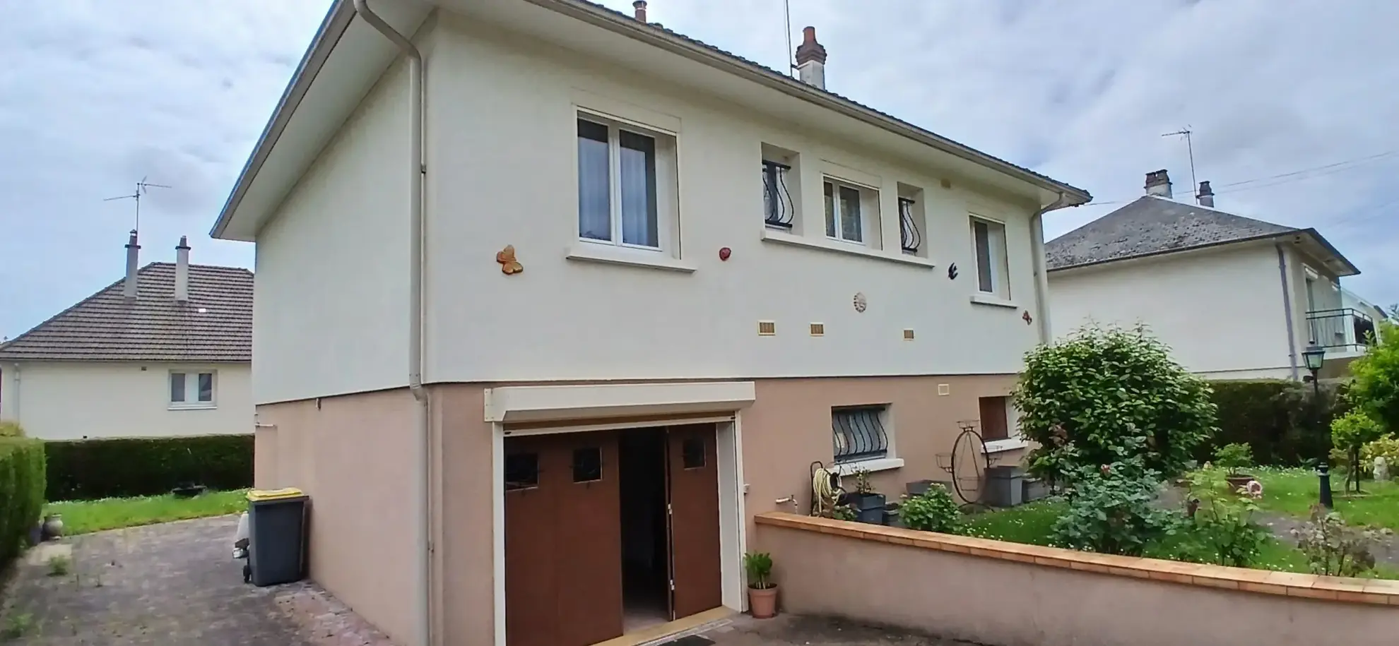 Maison à vendre à Vendôme de 134 m² proche commodités, 4 chambres, jardin clôturé