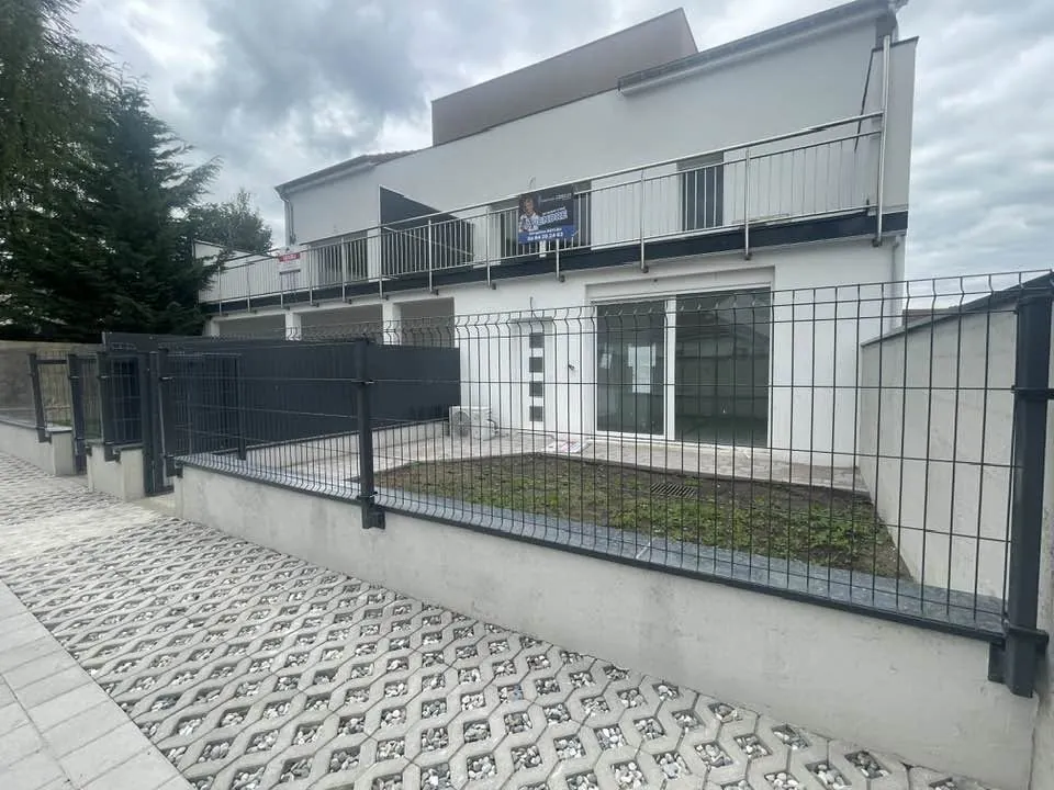 Appartement F2 avec terrasse et parking à Cocherne - Idéal Premier Achat