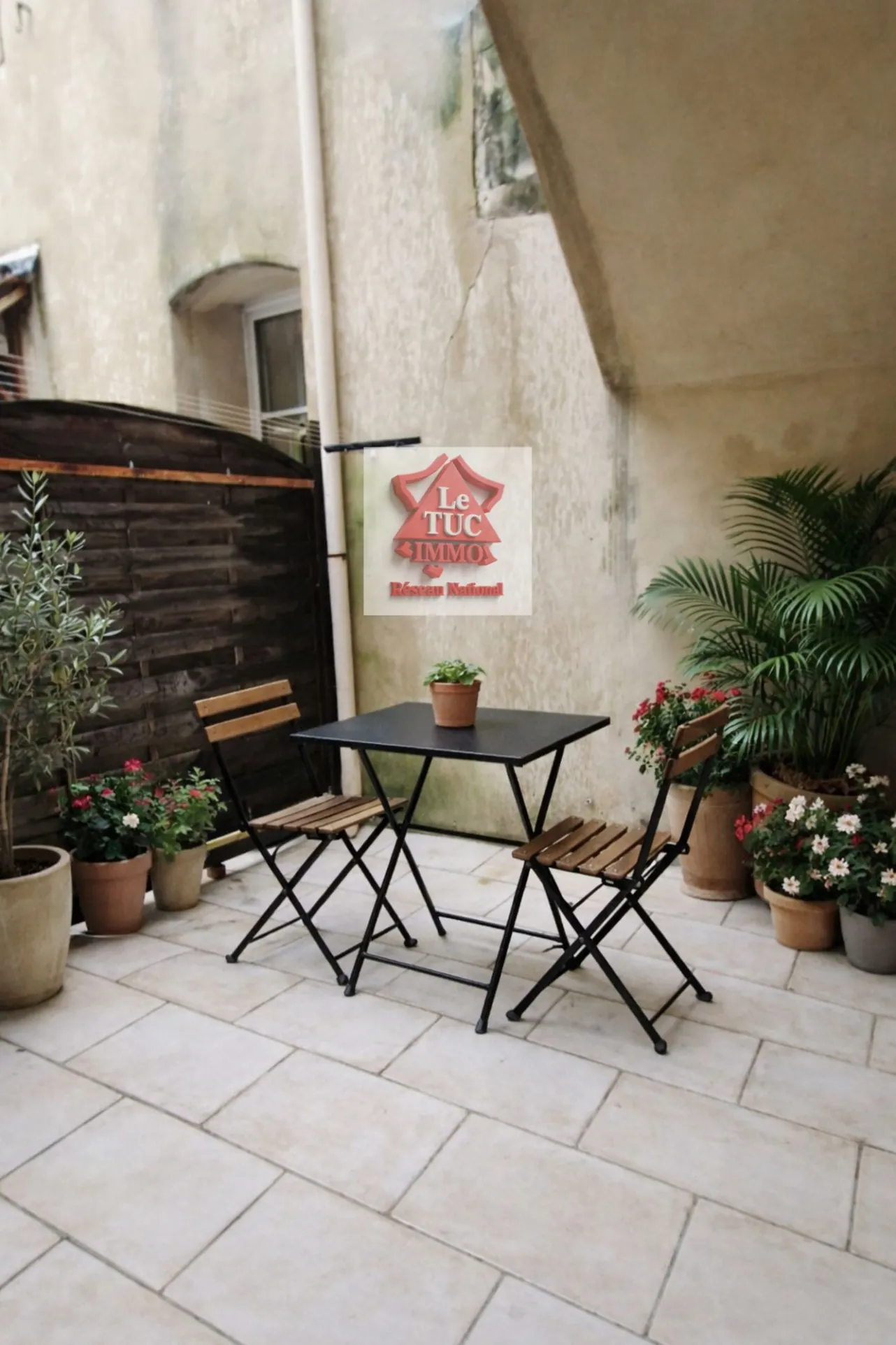 Appartement de charme à Pierrelatte avec cour privative et entrée indépendante