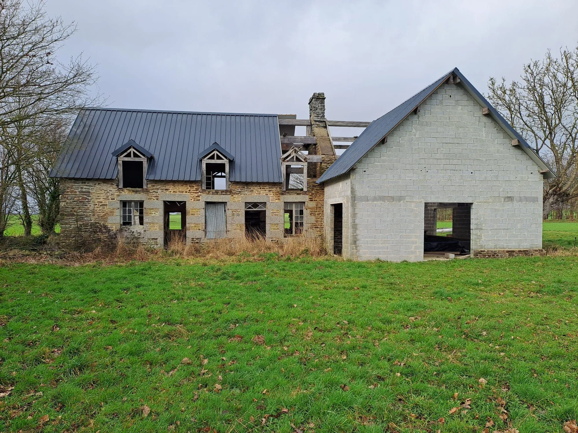 Maison de campagne à rénover à Valdallière – 150 m² avec terrain de 4515 m²