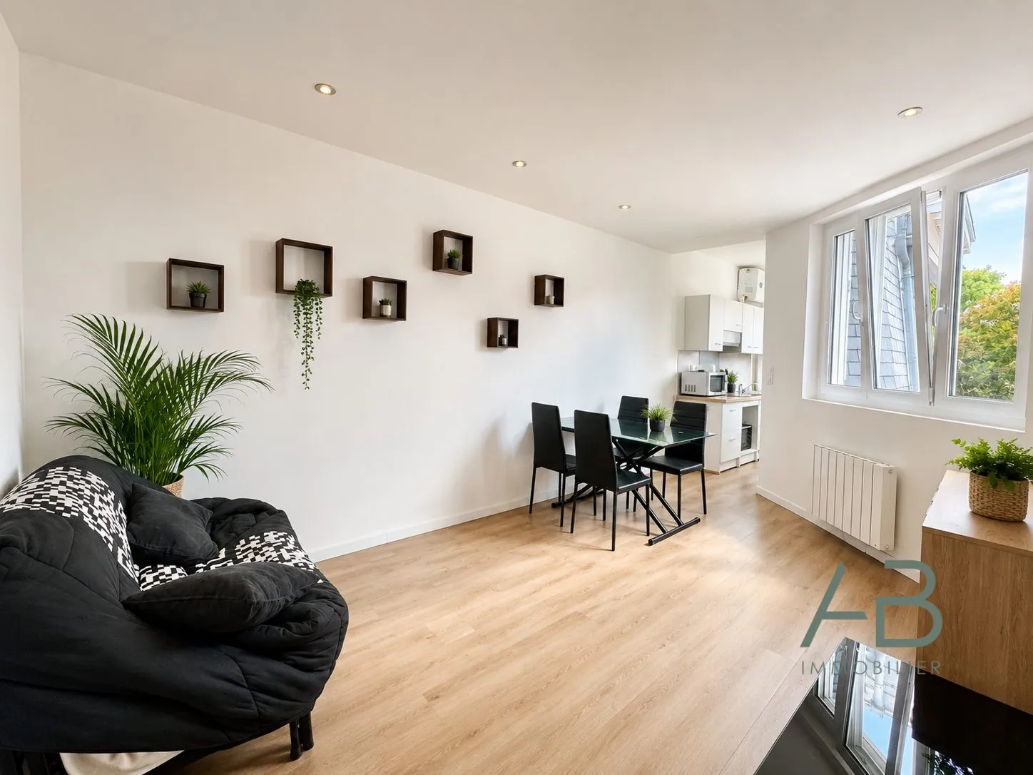 Charmant T2 à Lille – Proche faculté, 43 m², dernier étage, copropriété calme