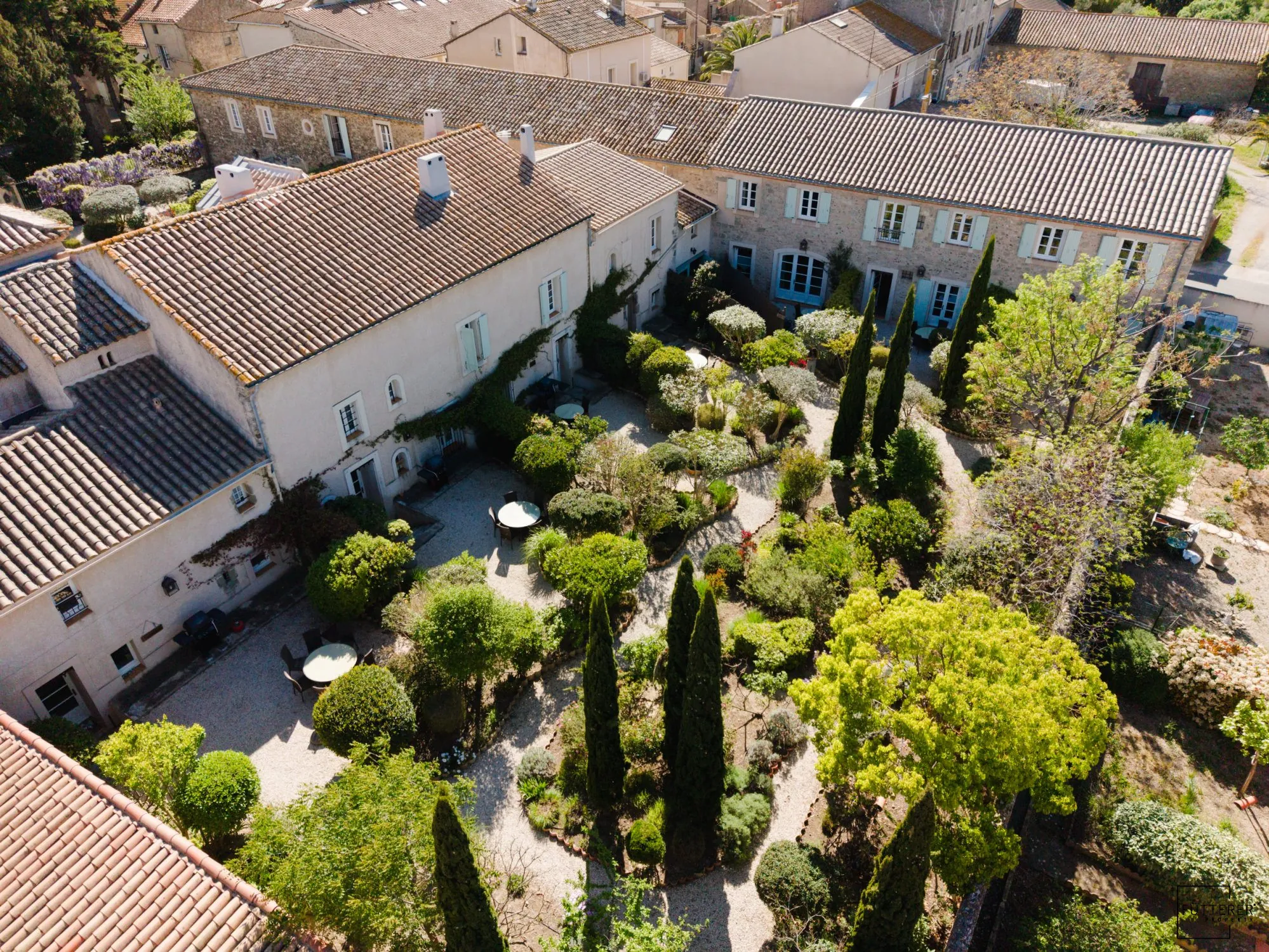 Appartement duplex lumineux avec jardin, piscine et potentiel locatif à Saint-Nazaire-d'Aude